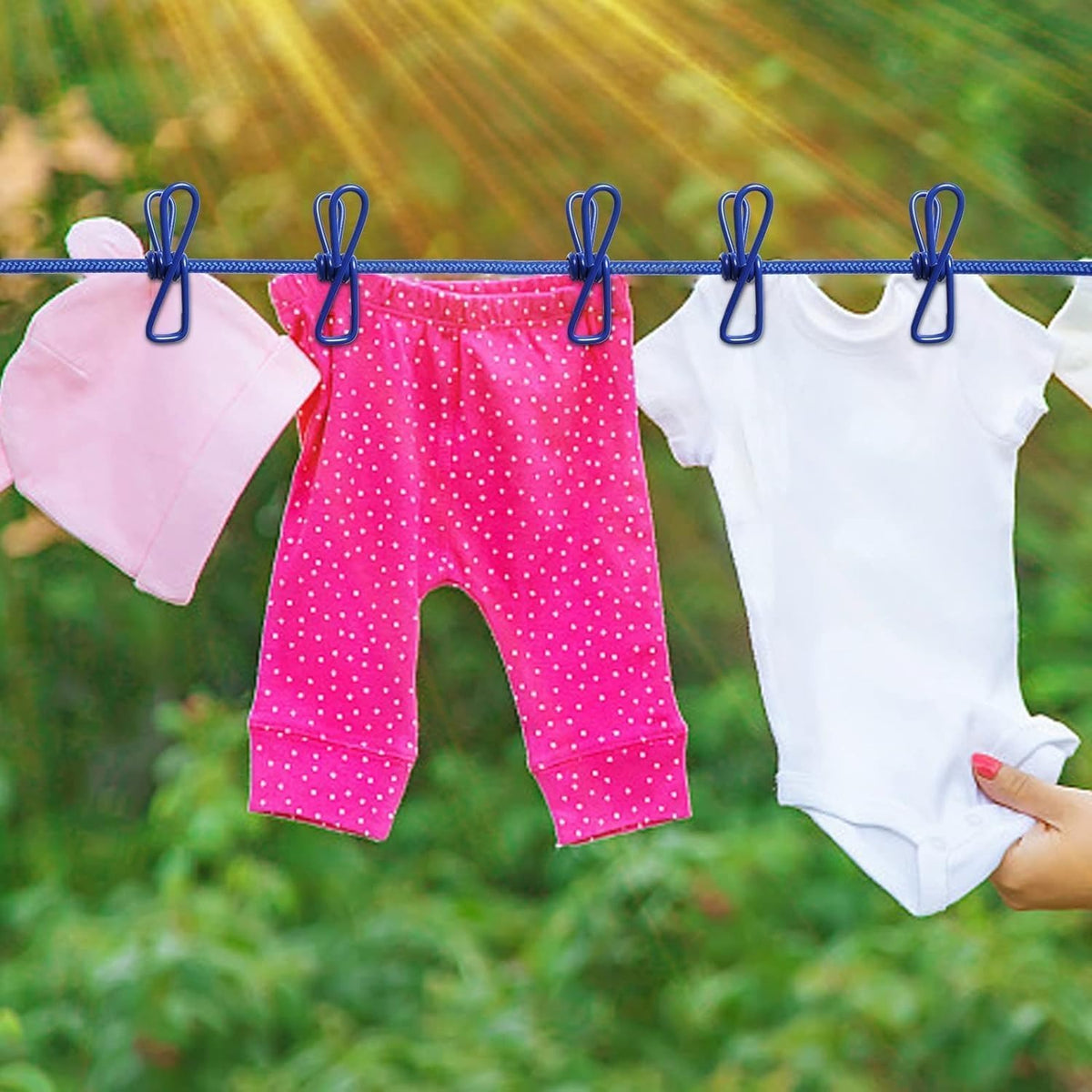 Portable Clothes Drying Rope with 12 Clips